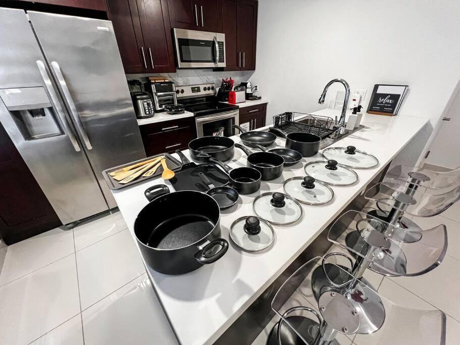 Vacay Spot Experience Luna Sky! 65" Tv Bar, Bbq, Shower Massage Jets, Music, Go To Fl Keys Homestead Εξωτερικό φωτογραφία