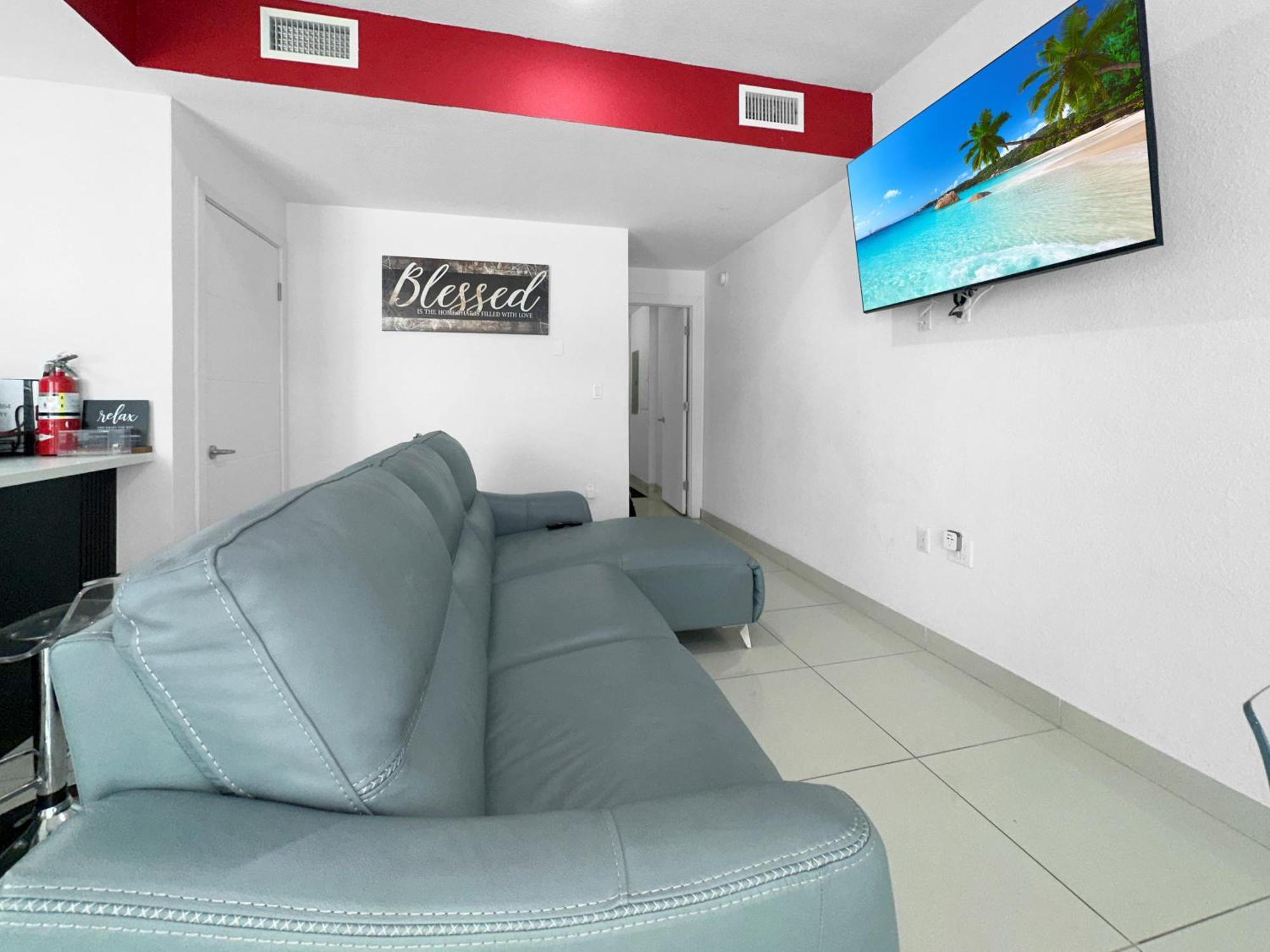 Vacay Spot Experience Luna Sky! 65" Tv Bar, Bbq, Shower Massage Jets, Music, Go To Fl Keys Homestead Εξωτερικό φωτογραφία